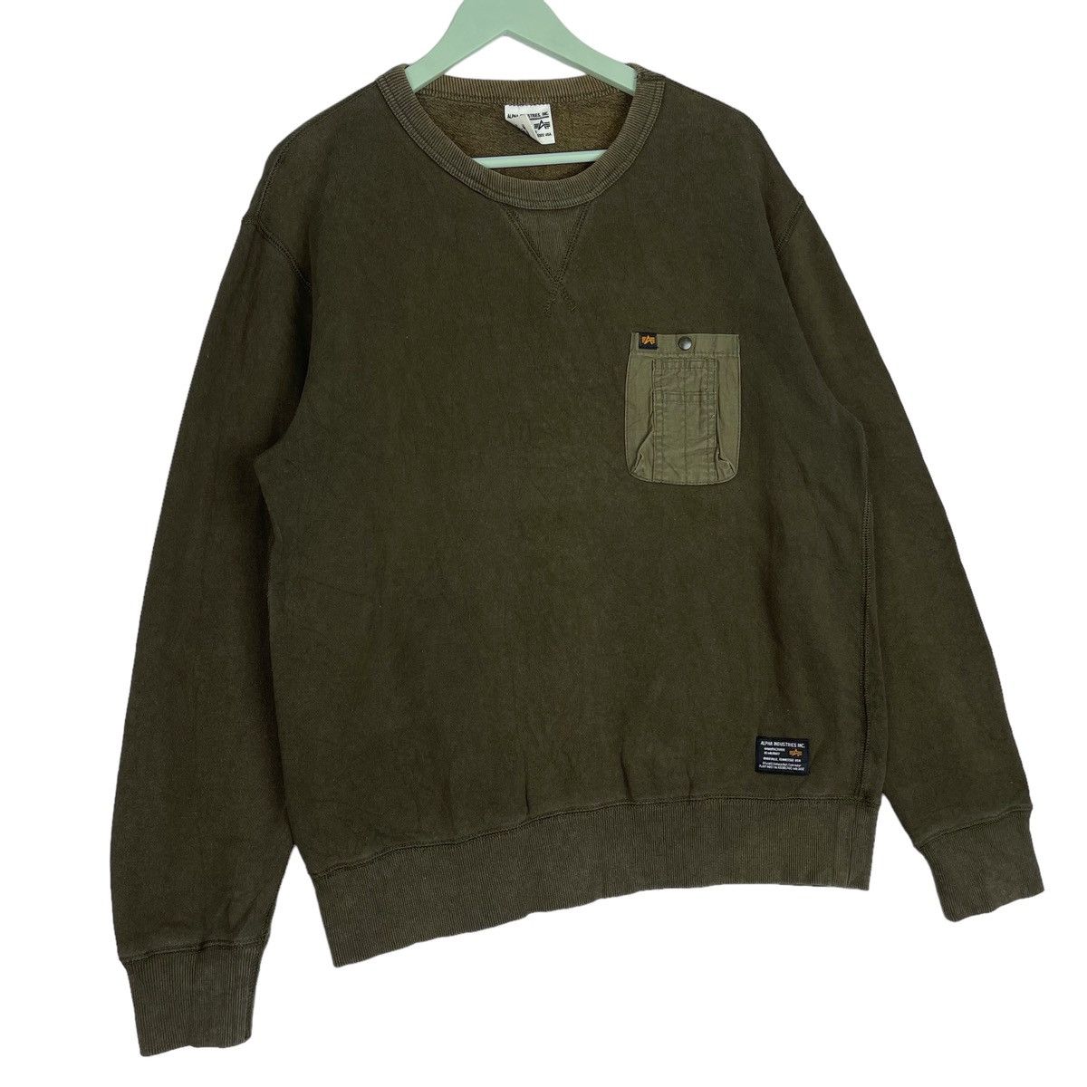 Alpha Industries × Vintage Vintage Alpha Industries Crewneck Sweatshirt Green Size L Size US L / EU 52-54 / 3 - 2 Thumbnail