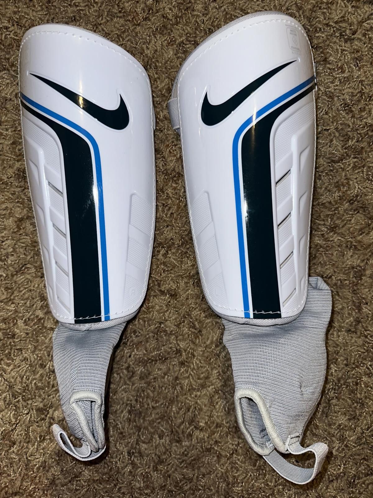 Nike Nike Shin Pads Shield Size ONE SIZE - 4 Thumbnail