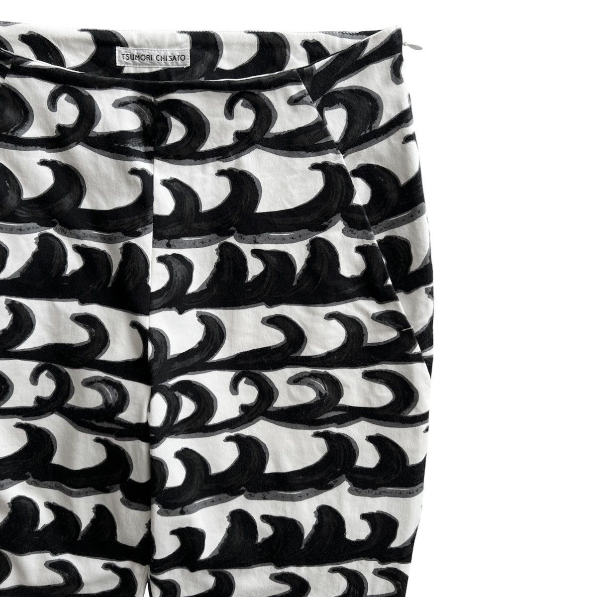 Issey Miyake TSUMORI CHISATO ISSEY MIYAKE WAVE PATTERN PANTS Size US 29 - 2 Thumbnail