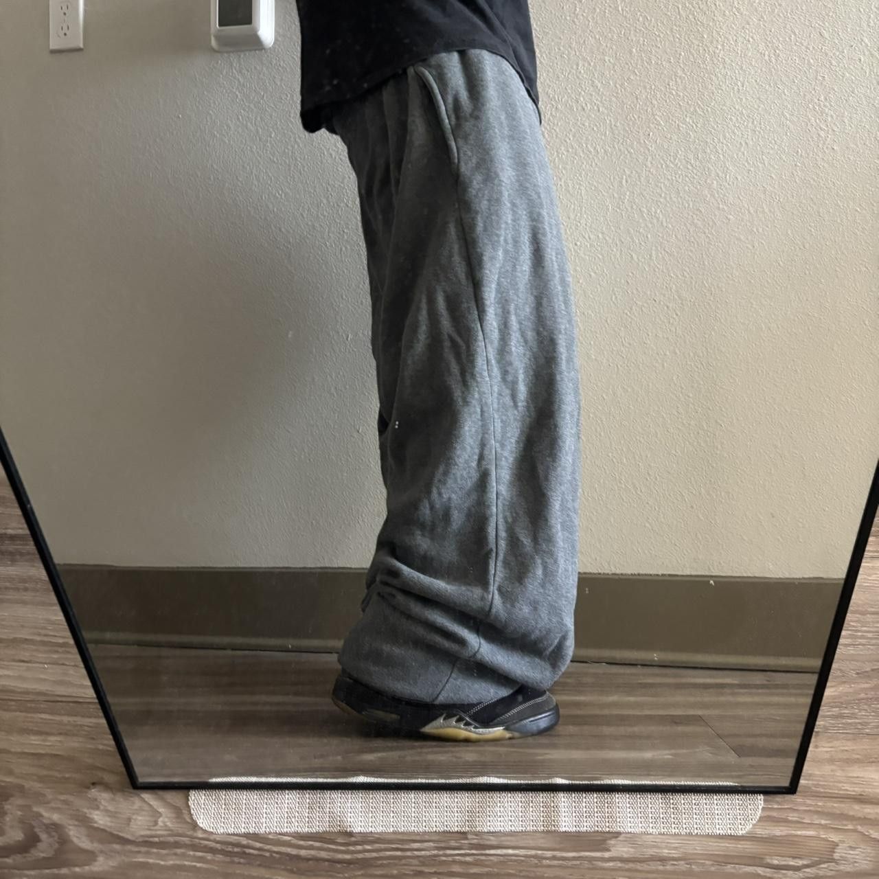 Japanese Brand Crazy Vintage Y2K/2000s Baggy Grey Skater Style Essential Sweatpants! Fits L Size US 34 / EU 50 - 2 Thumbnail