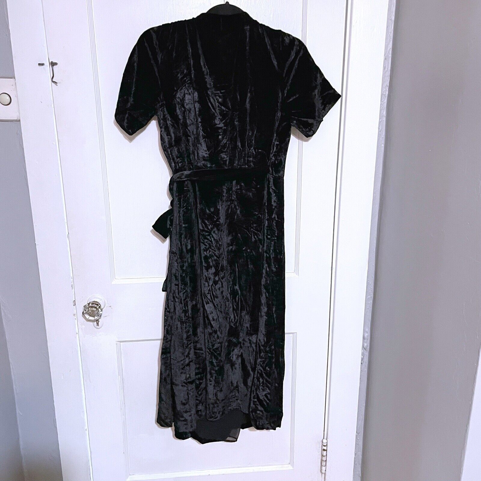 Ann Taylor Ann Taylor Cocktail Dress Womens Size 6 Black Velvet Size M / US 6-8 / IT 42-44 - 2 Thumbnail