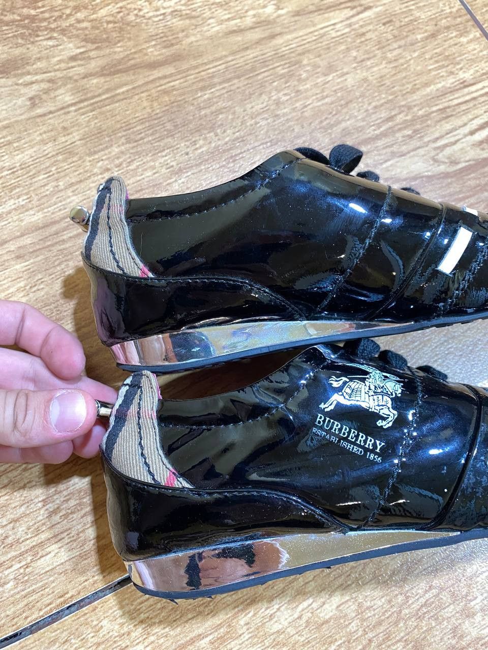 Burberry Vintage Burberry leather low sneakers Size US 8 / IT 38 - 11 Thumbnail