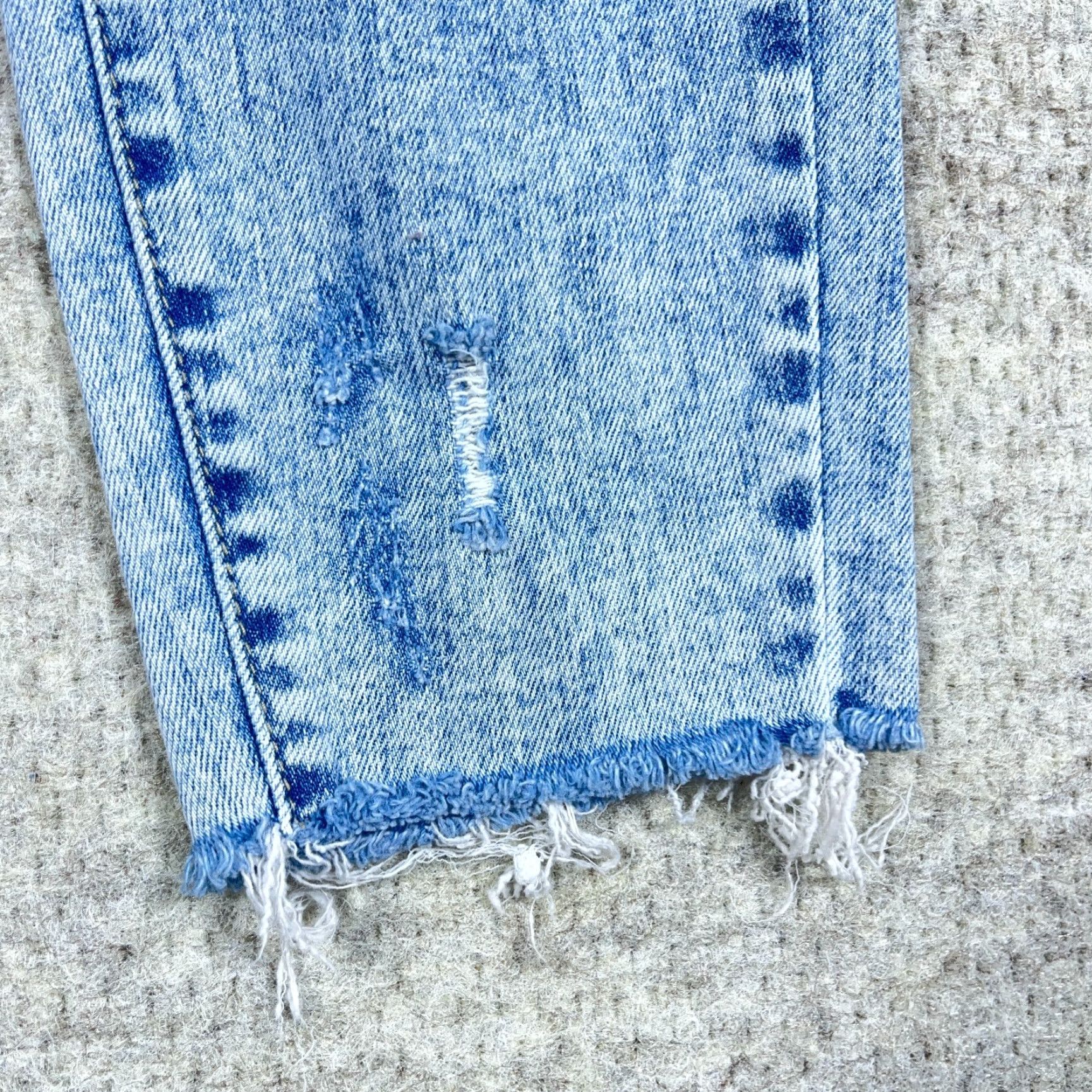 Vintage Judy Blue Jeans Women 29 Skinny High Rise Distressed Frayed Medium Wash Blue Size 29" - 6 Thumbnail