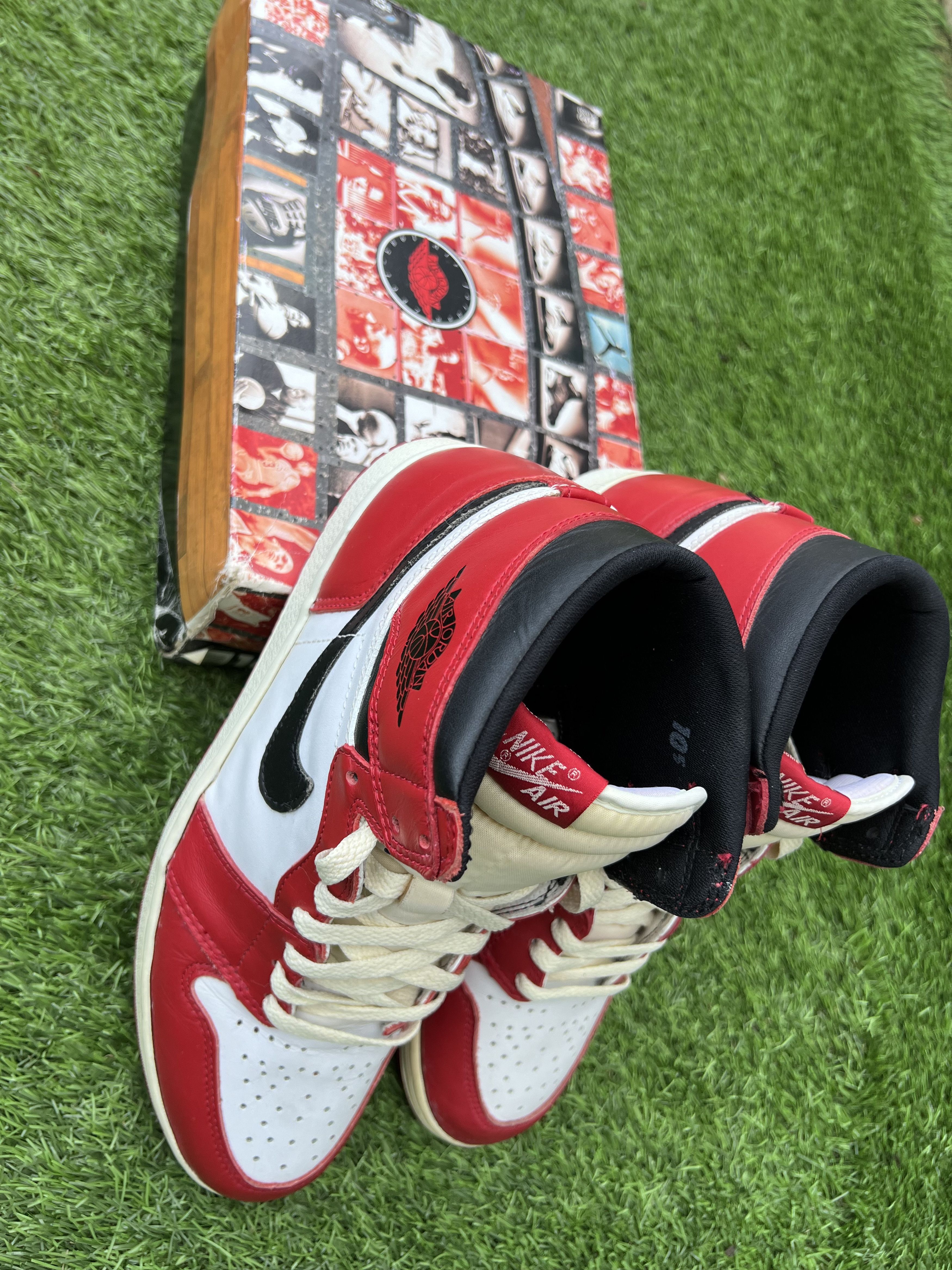 Jordan Brand Jordan 1 Retro High Chicago 1994 (Includes box and card) Size US 10.5 / EU 43-44 - 13 Thumbnail