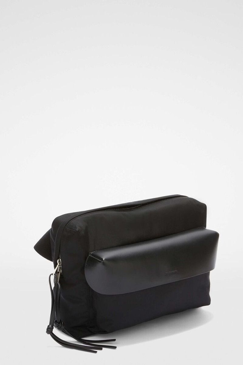 Jil Sander o1loc1c0426 Size:OS/Lid Messenger in Black Size ONE SIZE - 2 Thumbnail