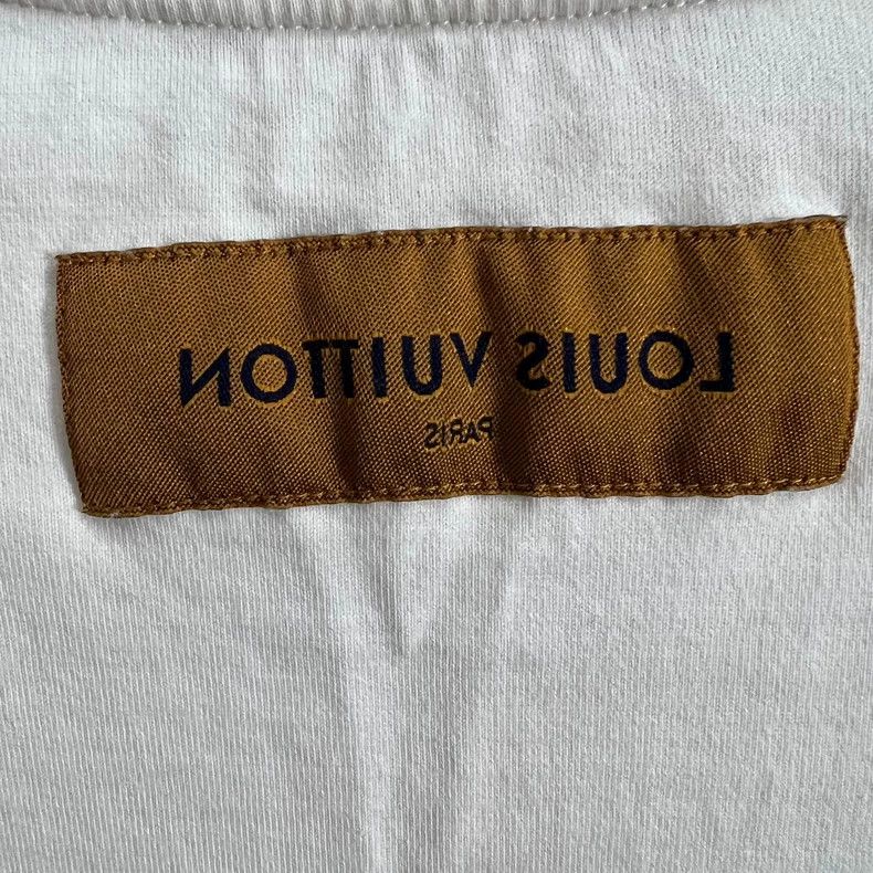 Louis Vuitton Louis Vuitton Full color printed crew neck short sleeve T-s Size US S / EU 44-46 / 1 - 3 Thumbnail