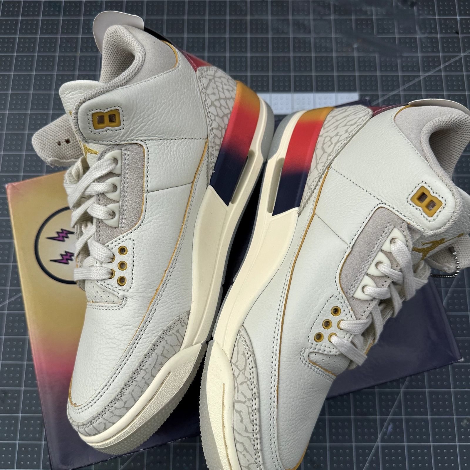 Jordan Brand Brand New J Balvin x Jordan 3s Size US 6.5 / IT 36.5 - 3 Thumbnail