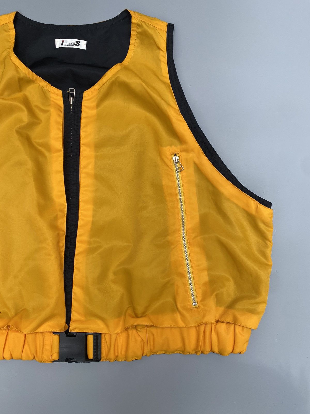 Issey Miyake Rare! 1980s - Issey Miyake- Survival Belted Vest Size US M / EU 48-50 / 2 - 4 Thumbnail