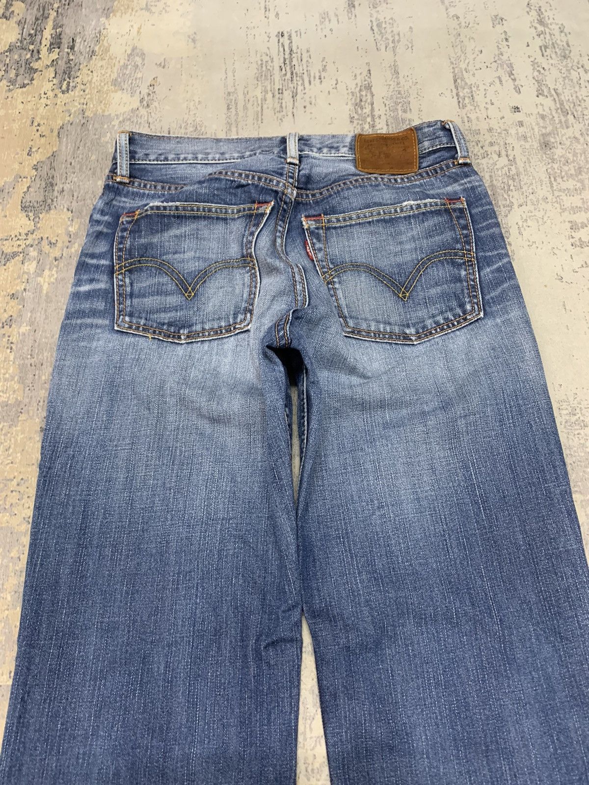 Levi's Vintage Levis 702 Distressed Denim Jeans 29x29.5 Size US 29 - 13 Thumbnail