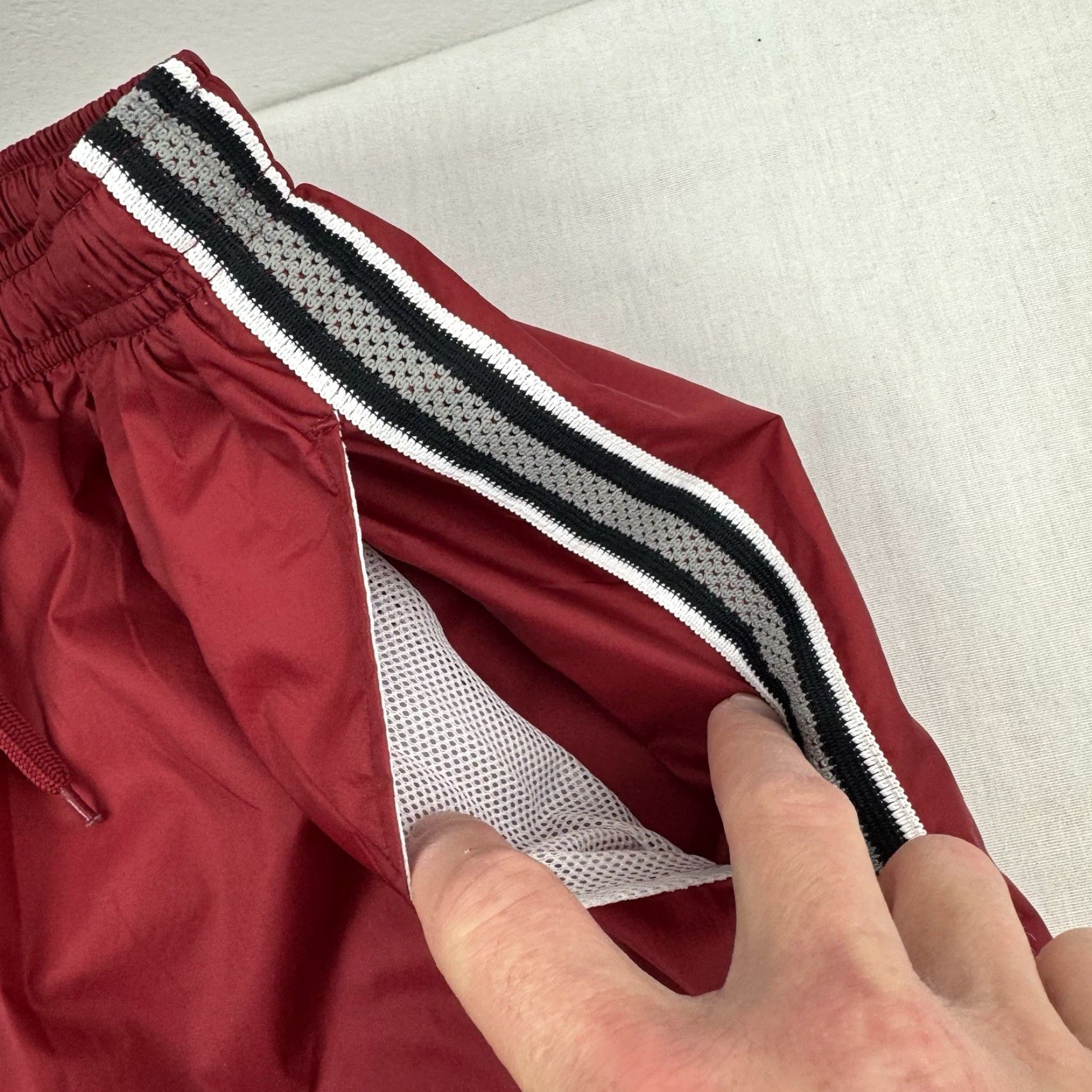 Old Navy VINTAGE Old Navy Track Pants Mens XL Red Nylon Drawstring 90s Hipster Grunge Y2K Activewear Baggy Punk Size US 36 / EU 52 - 6 Thumbnail