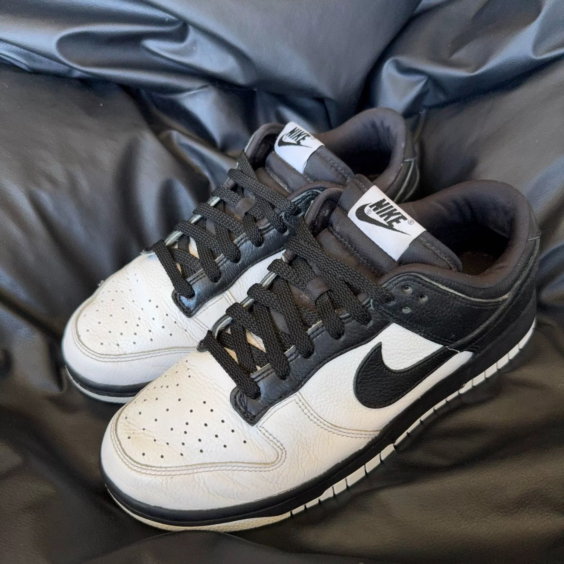 Nike Nike Black Lowtop Sneakers 40 Men Size US 7.5 / EU 40-41 - 1 Thumbnail