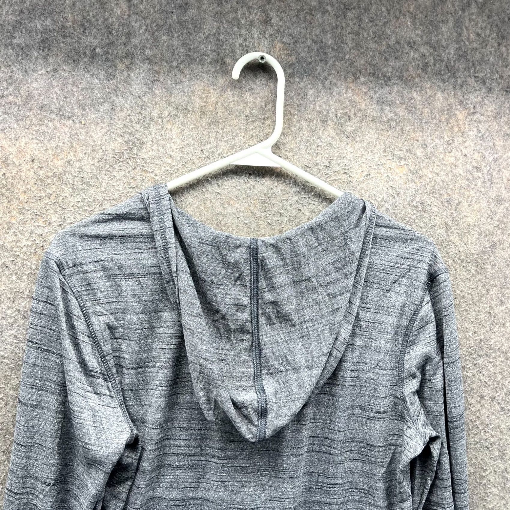 Vintage VINTAGE? No — Reel Legends Performance Hoodie Women M Gray Sweatshirt Lightweight Active Size M / US 6-8 / IT 42-44 - 3 Thumbnail