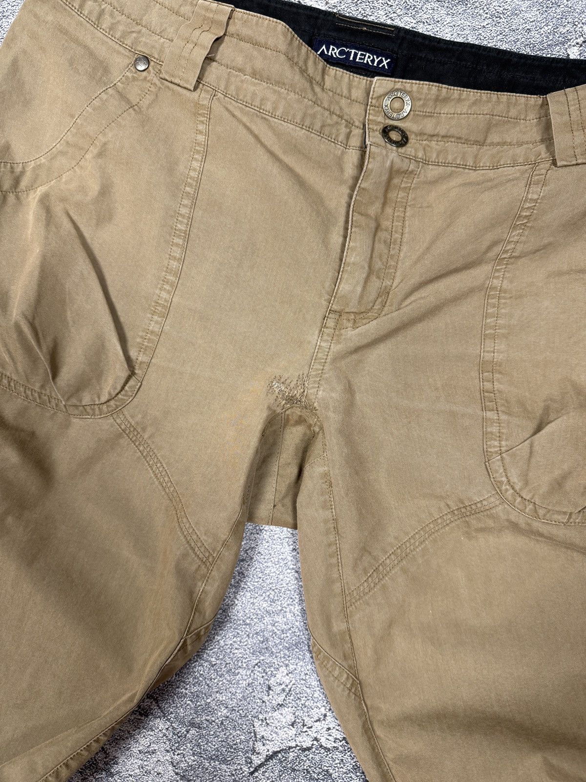 Arc'teryx Arcteryx cargo pants sz 10 Size 32" / US 10 / IT 46 - 11 Thumbnail