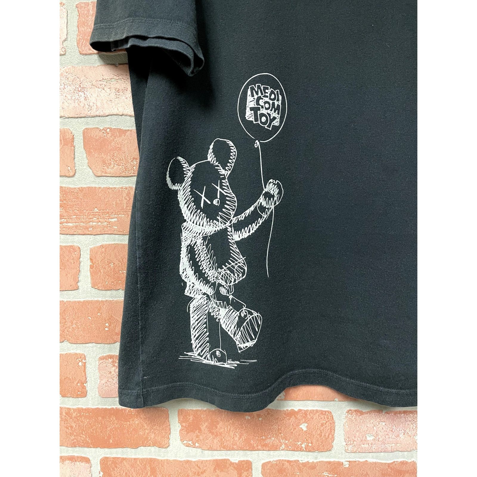 Original Fake Original Fake Medicom Toy Tee Size US XL / EU 56 / 4 - 3 Thumbnail