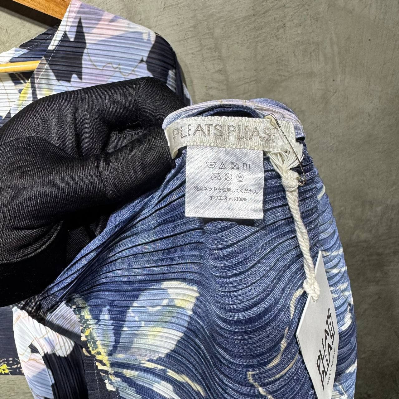 Pleats Please Issey Miyake Issey Miyake Pleats Please Japanese Style Flower Dress BNWT Size L / US 10 / IT 46 - 12 Thumbnail
