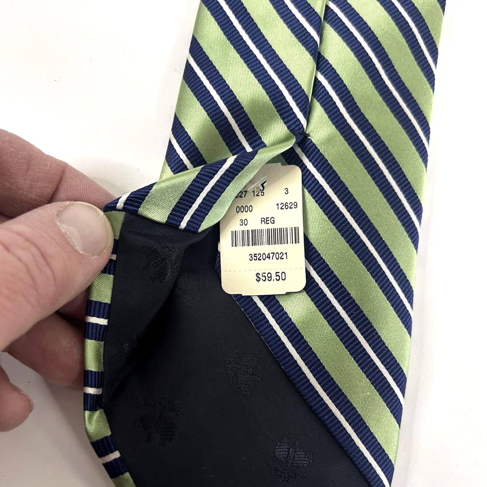 Brooks Brothers Brooks Brothers 346 100% Silk Necktie Striped Green Blue White 3.5 x 60.5 Size ONE SIZE - 4 Thumbnail