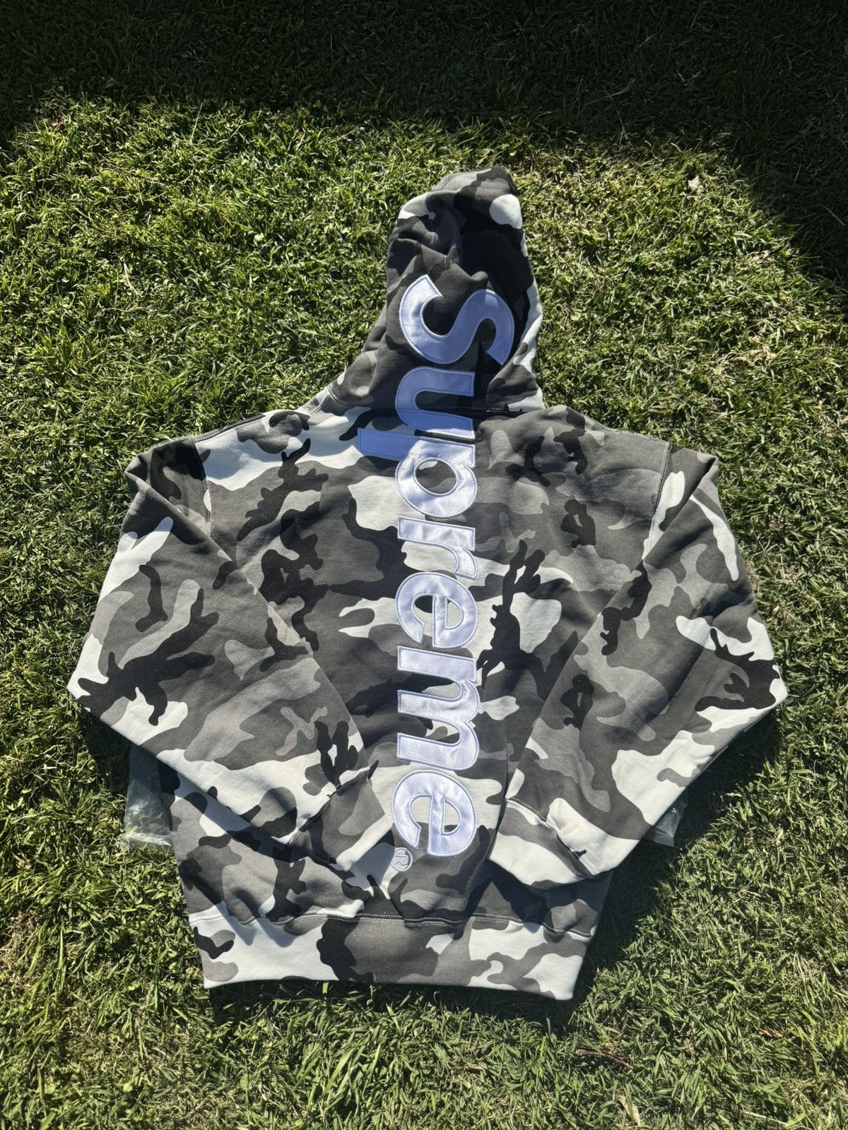 Supreme Supreme Satin Appliqué Hooded Sweatshirt Snow Camo Size US M / EU 48-50 / 2 - 1 Thumbnail
