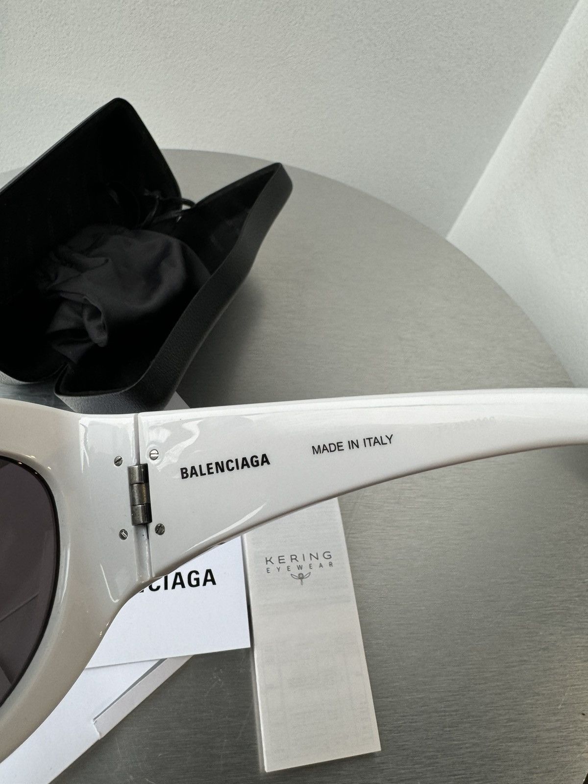 Balenciaga Balenciaga Hourglass white sunglasses Size ONE SIZE - 8 Thumbnail