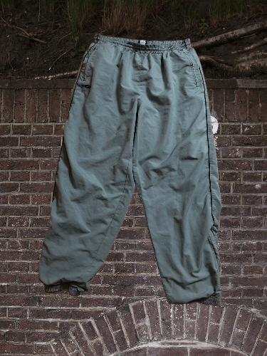 Umbro Vintage UMBRO Baggy Nylon Trackpants Y2K Size US 38 / EU 54 - 1 Thumbnail