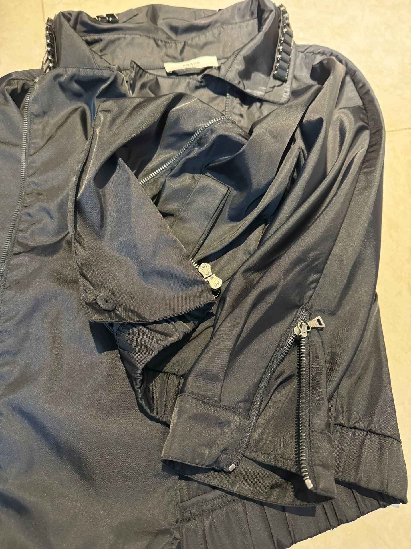 Prada Prada Color Block RIRI Zip Black Short Wide 40 Jacket Size S / US 4 / IT 40 - 4 Thumbnail