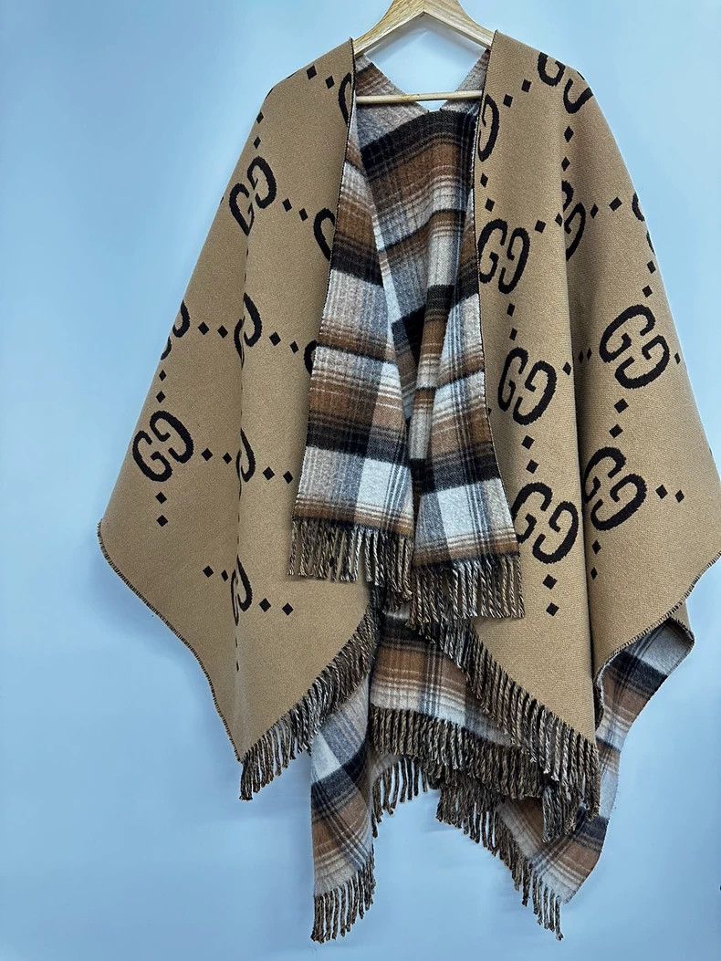 Gucci Gucci Double-Sided Printed Cape -dmc Size US M / EU 48-50 / 2 - 1 Thumbnail