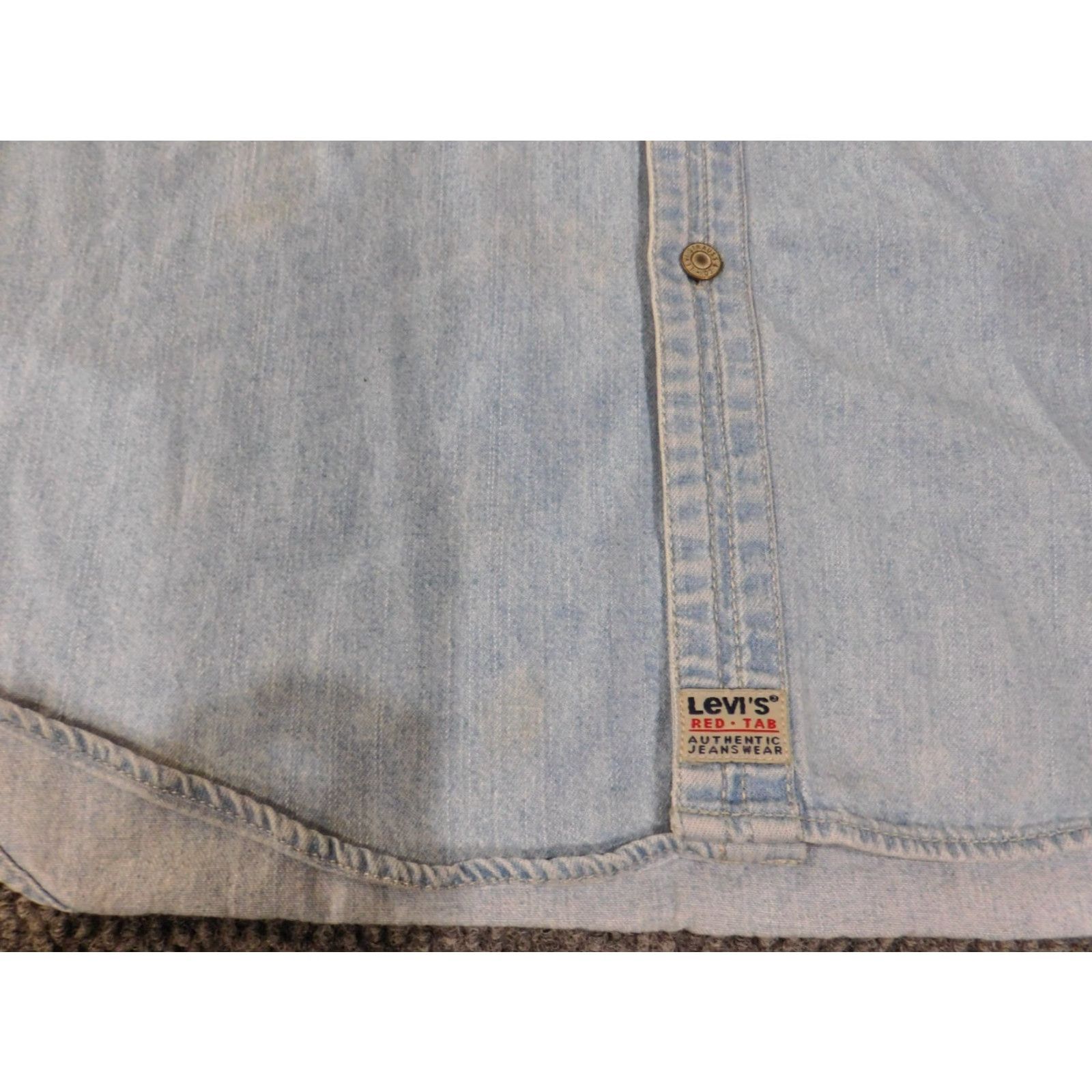 Levi's VINTAGE Levi's Denim Shirt XL Mens Button Up Red Tab Retro Button Up 90s Denim Shirt 90s Mens L Size US XL / EU 56 / 4 - 5 Thumbnail