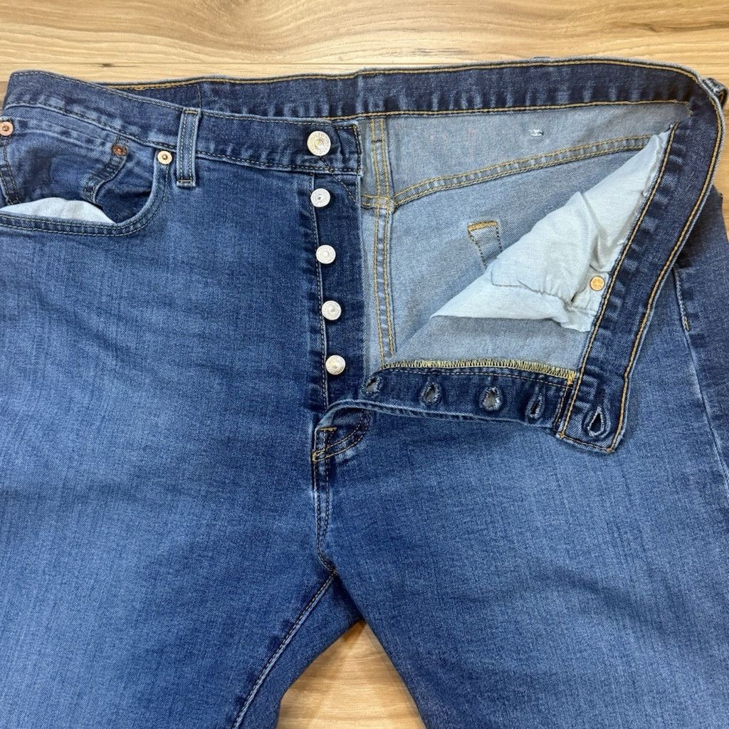 Levi's Levi’s 501 Men’s Jeans W38 L32 Blue Button Fly Straight Leg Size US 38 / EU 54 - 2 Thumbnail
