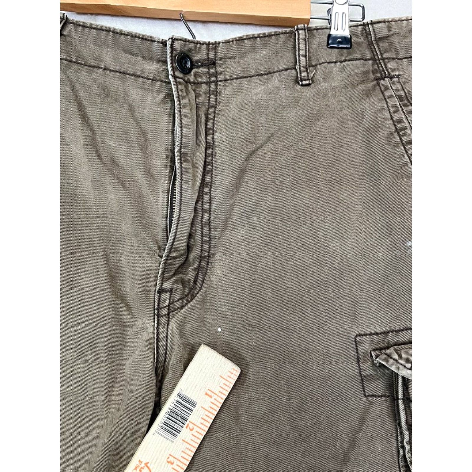Levi's VINTAGE Levi's Cargo Shorts Men 36x10 Brown Canvas Distressed Grunge Cargo Pockets Workwear Casual Regular Mens Badges Size US 36 / EU 52 - 7 Thumbnail