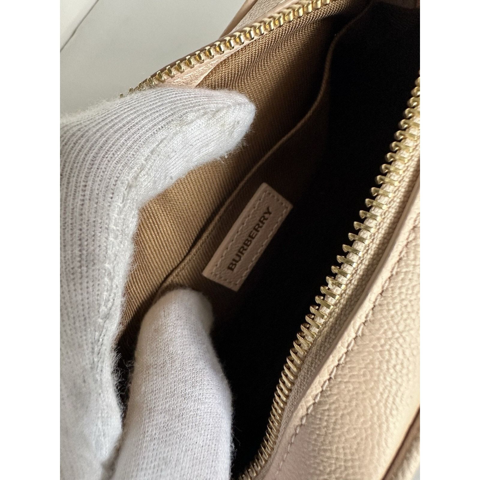 Burberry Burberry Small Camera House Check Shoulder Bag 80850771 Size ONE SIZE - 14 Thumbnail