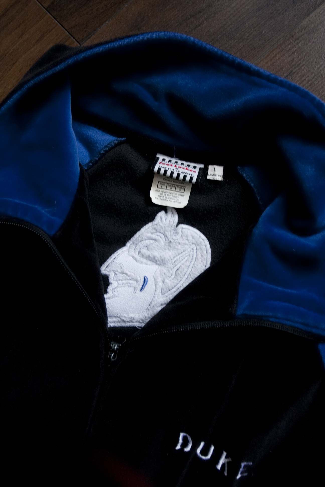 Foot Locker × NCAA Duke Blue Devils Ncaa Shirt Warm Up Zip Velour Size L Size US L / EU 52-54 / 3 - 4 Thumbnail