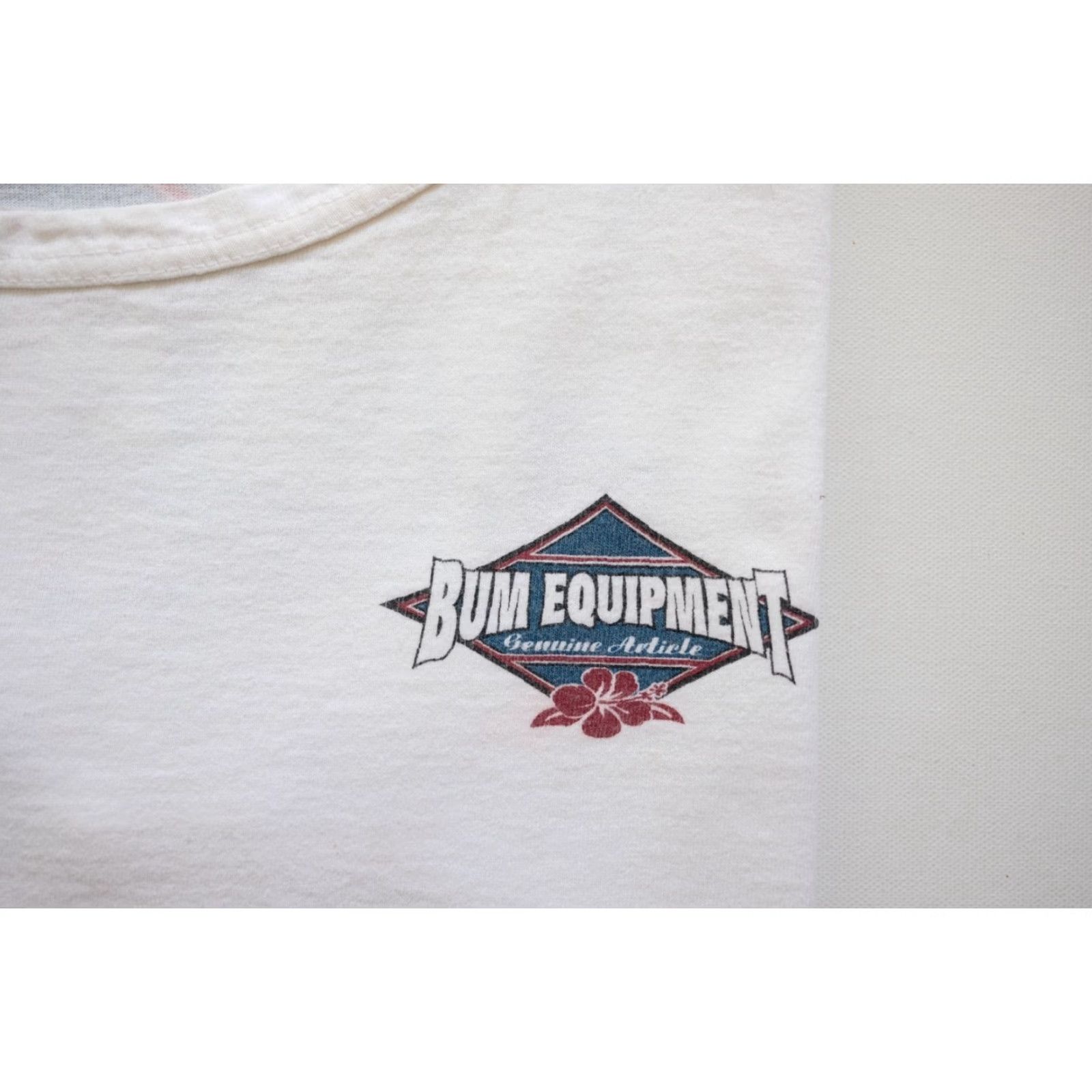 Vintage VINTAGE B.U.M. EQUIPMENTS SURF OUTDOOR VTG 90s RETRO GRAPHIC TANK TOP T SHIRT XL SIZE WHITE MEN T-SHIRT Size US XL / EU 56 / 4 - 4 Thumbnail