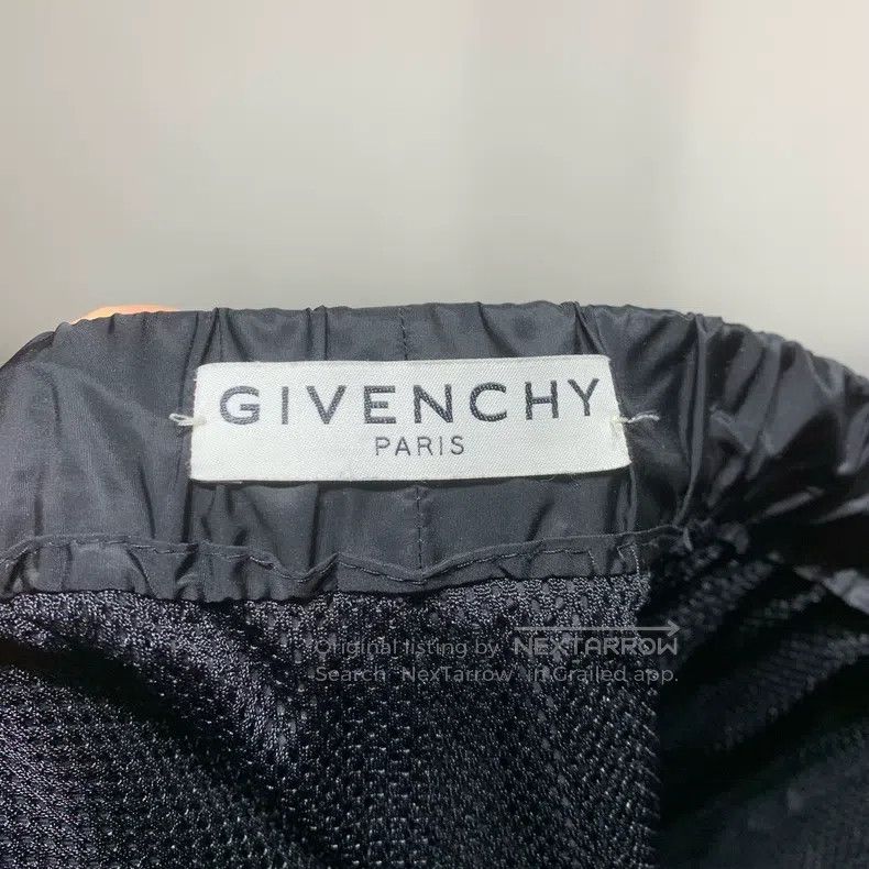 Givenchy Givenchy Black Solid Color Zipper Pocket Nylon Shorts Size US 30 / EU 46 - 2 Thumbnail