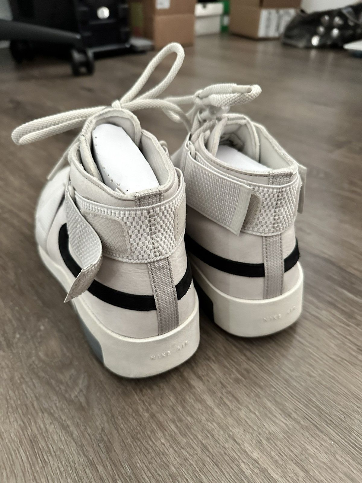 Fear of God × Nike Nike Air Fear of God Raid (2019) Size US 9 / EU 42 - 4 Thumbnail