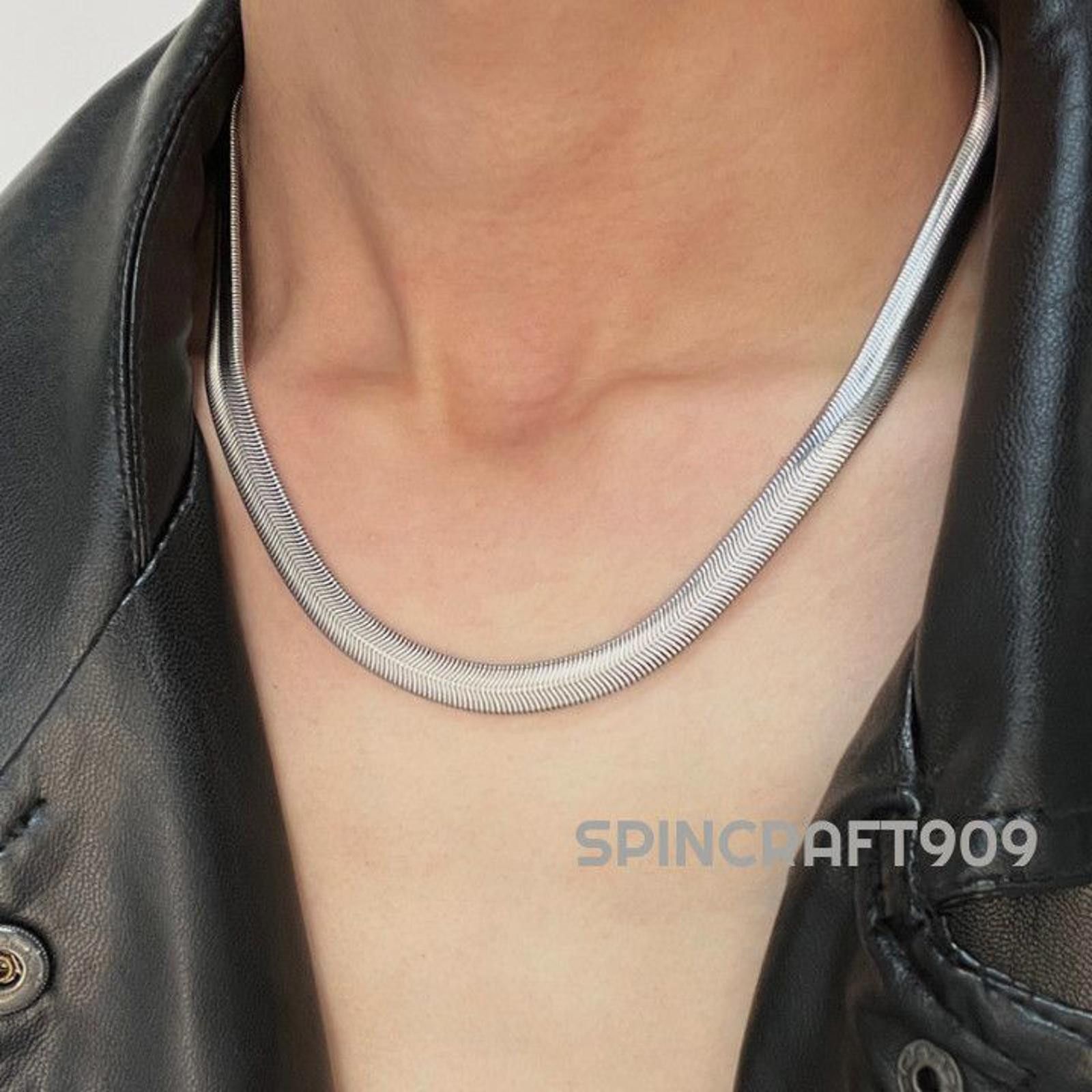 Jewelry Snake Chain Necklace Size ONE SIZE - 1 Thumbnail