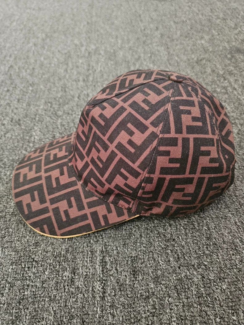 Fendi FENDI Old-fashioned baseball cap, duck tongue hat Size ONE SIZE - 3 Thumbnail