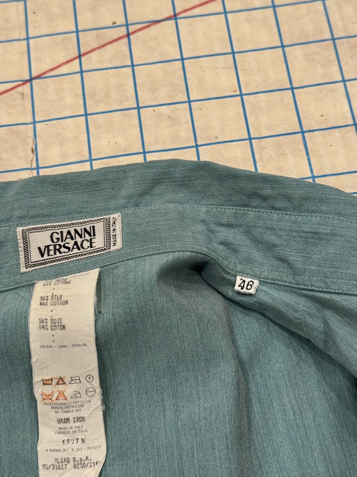 Versace Vintage Gianni Versace Rare Single Colour Blue Silk ButtonUp Size US L / EU 52-54 / 3 - 9 Thumbnail