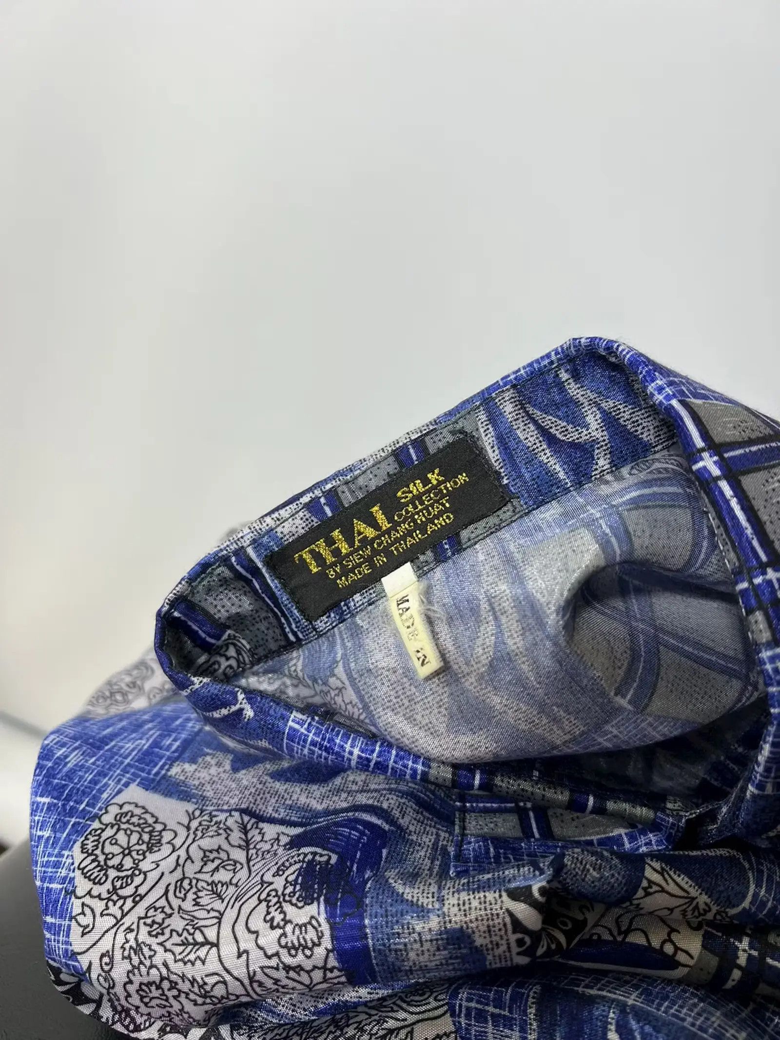 Vintage Vintage Thai Silk Hawaiian shirt Size US XL / EU 56 / 4 - 3 Thumbnail