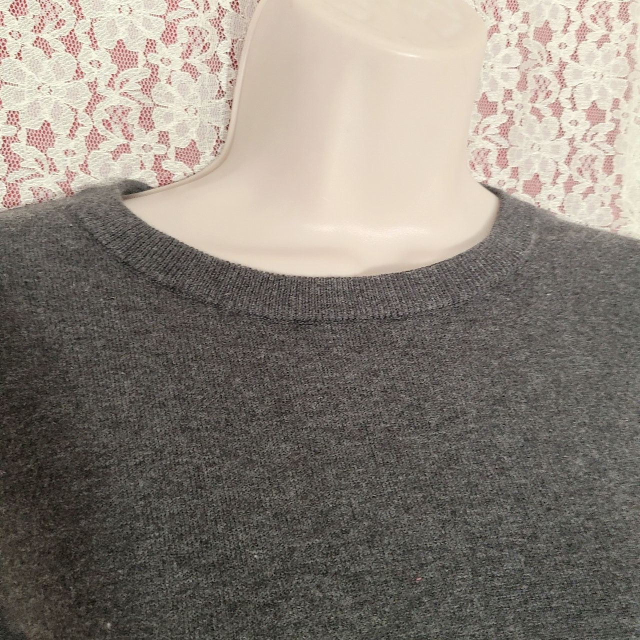 Vince Camuto Vince Camuto faux layered gray knit sweater size medium Size M / US 6-8 / IT 42-44 - 6 Thumbnail