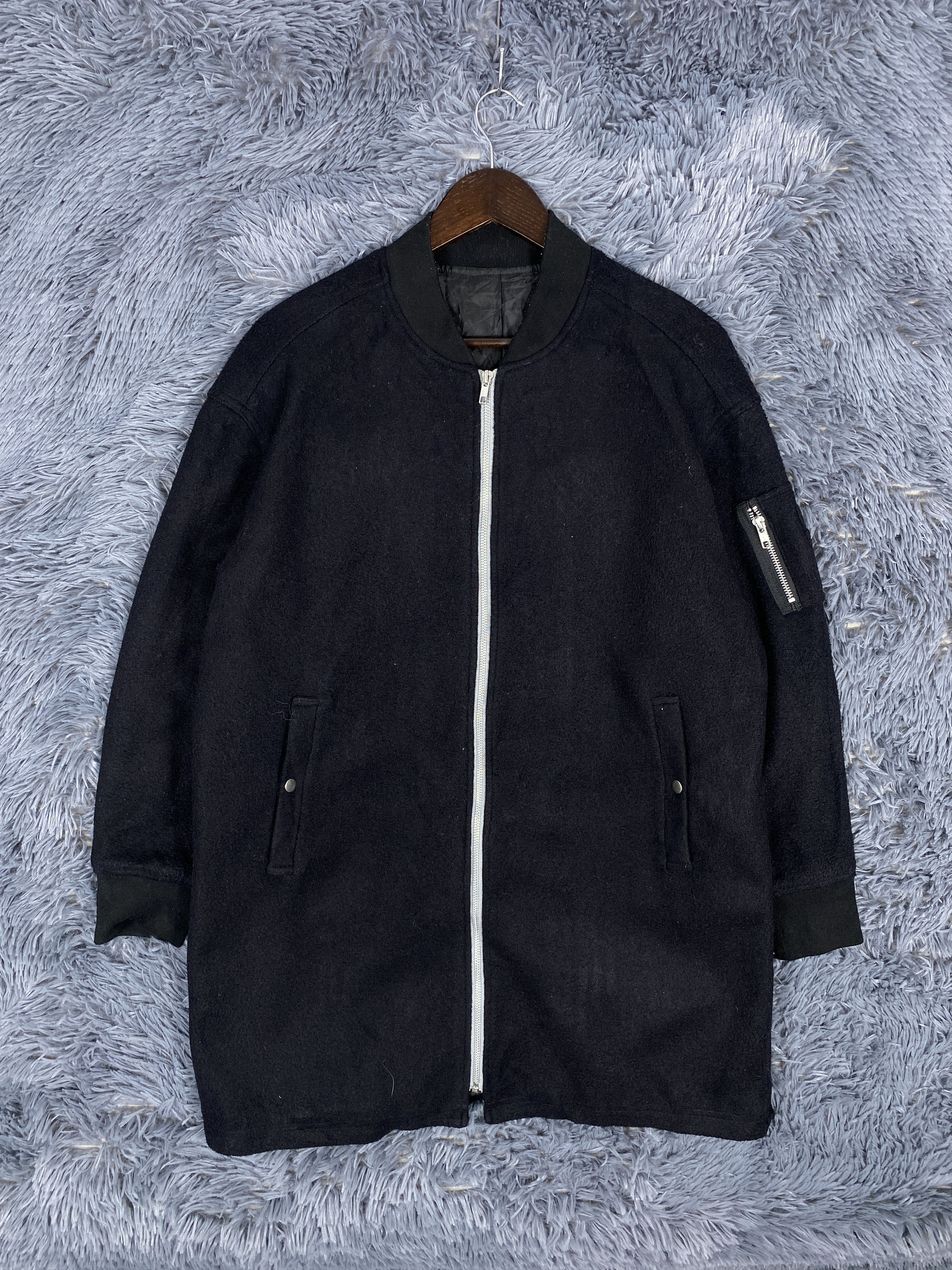Japanese Brand Vintage Provador Zip Up Long Velvet Jacket Size US L / EU 52-54 / 3 - 1 Thumbnail
