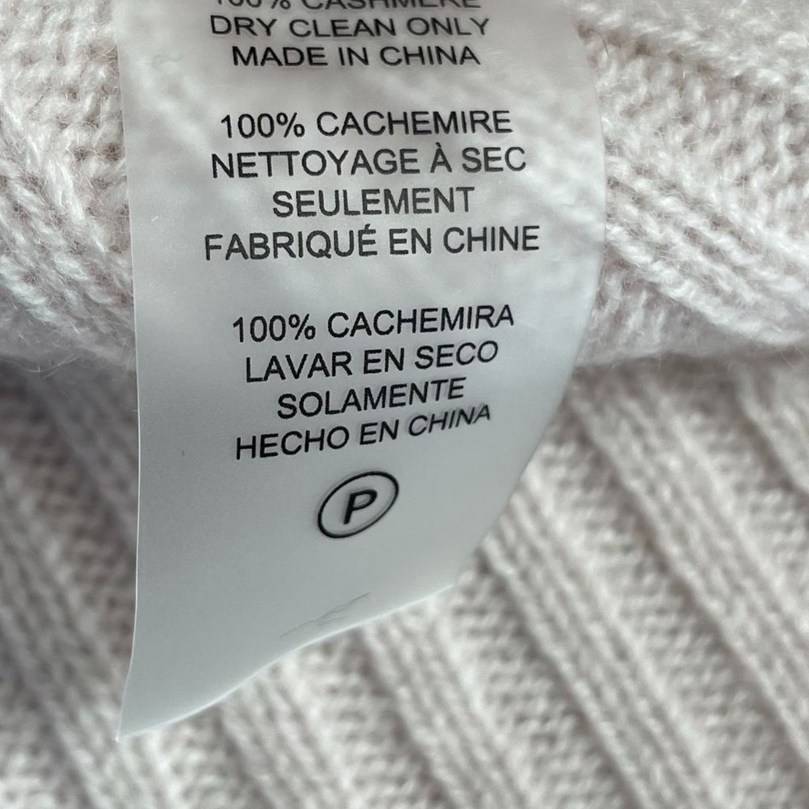 Elie Tahari Cashmere Puff Shoulder Sweater from ElieTahari Size M / US 6-8 / IT 42-44 - 6 Thumbnail
