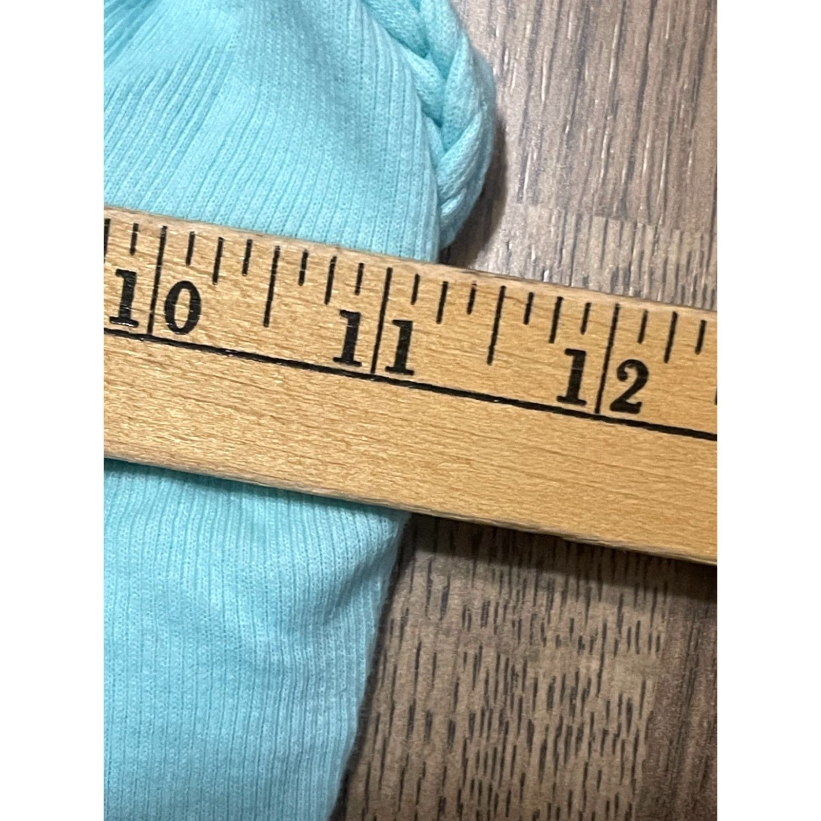 Vintage No Boundaries Tank Top Women's Medium Blue V-Neck Sleeveless Shirt Men? No, Women's. Size M / US 6-8 / IT 42-44 - 3 Thumbnail