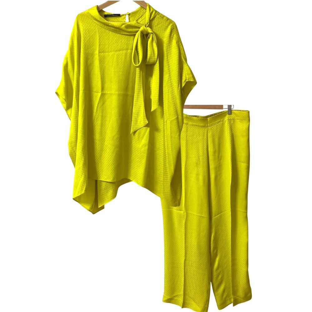 Other Other Carolina Herrera Silk Setup Others Suits DUTY FREE for USA Size ONE SIZE - 1 Thumbnail