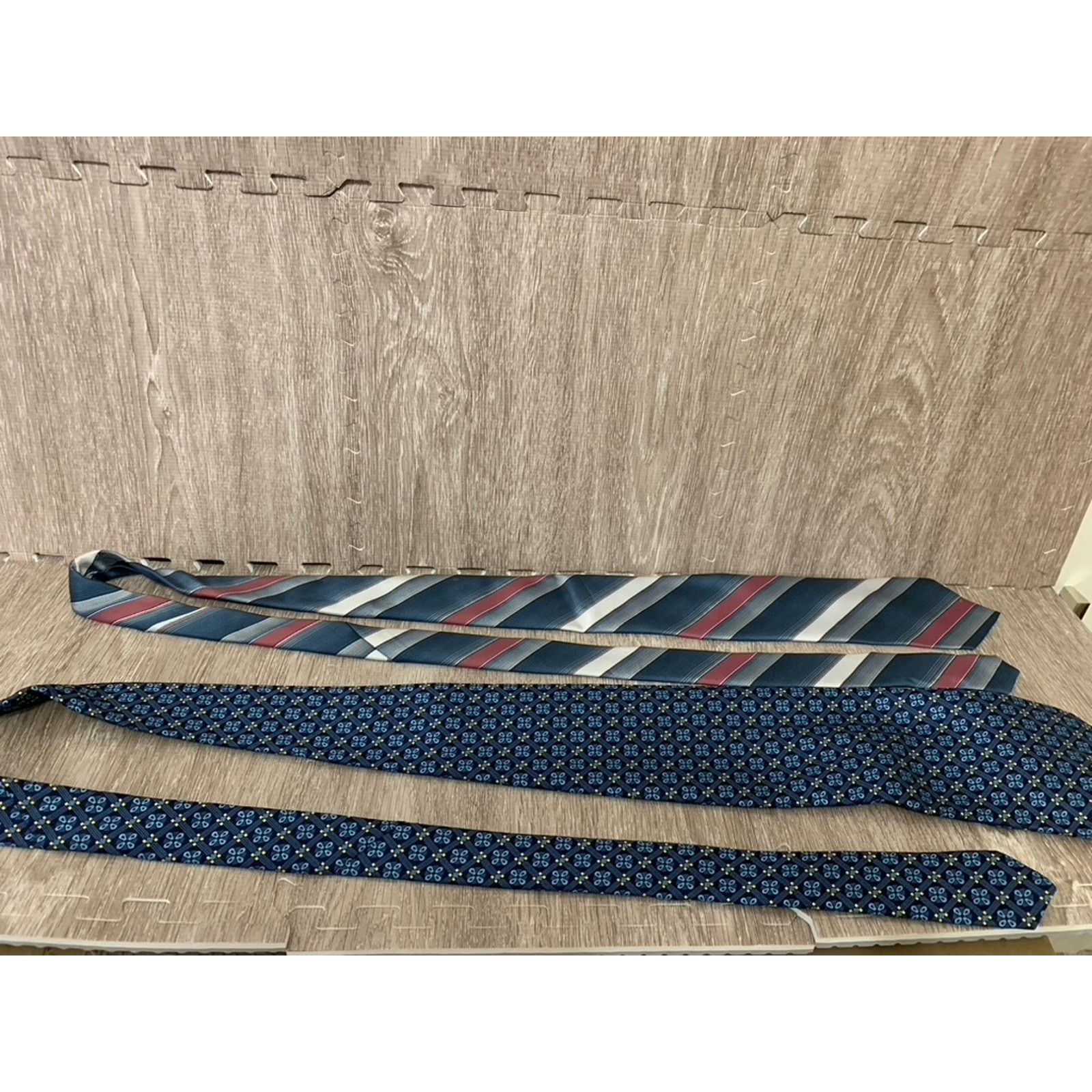 The Unbranded Brand Set of 4 Silk Men's Ties Set Geometric Patterns Multicolor Size ONE SIZE - 8 Thumbnail
