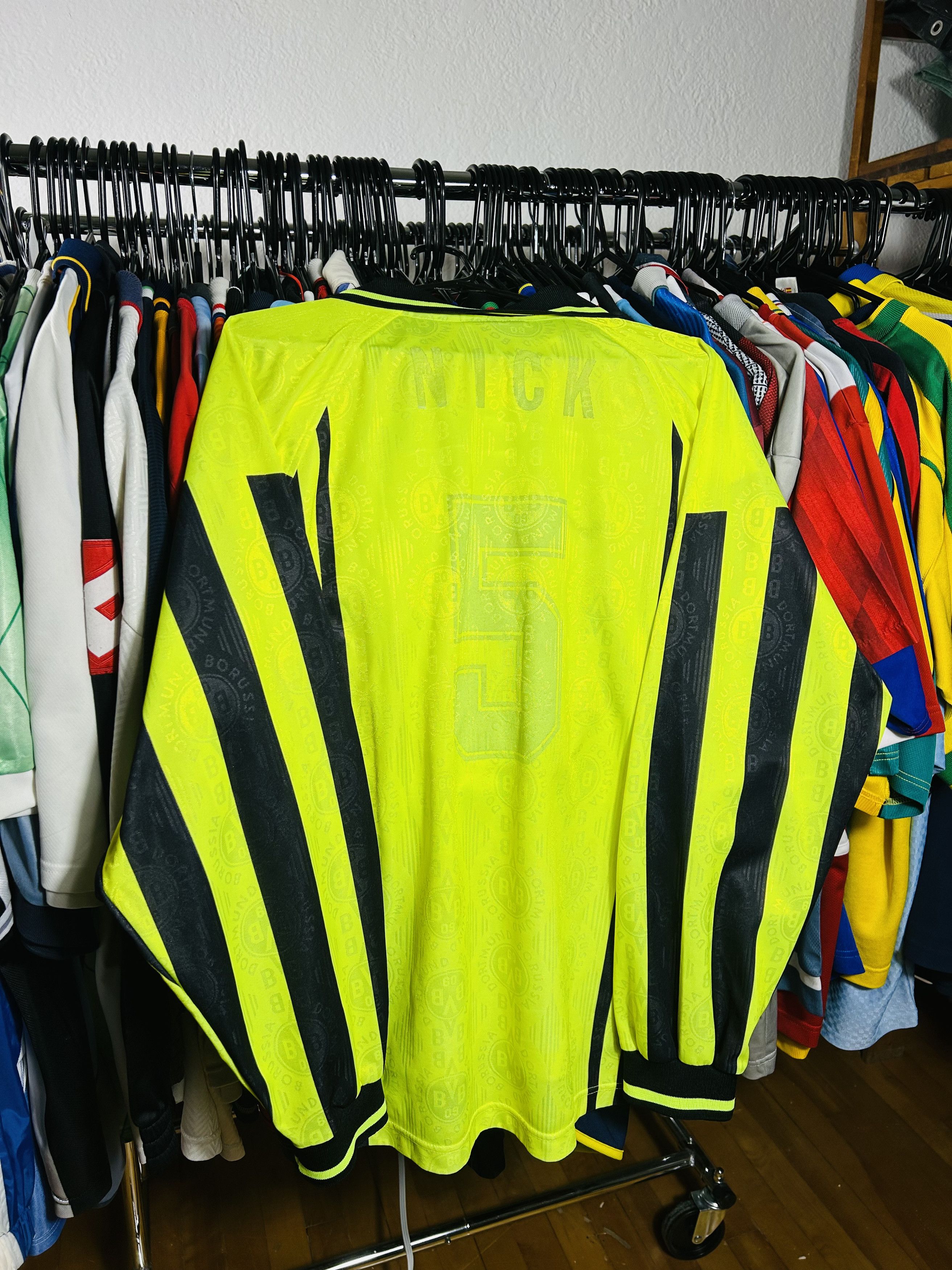 Nike Bvb 1996/97 Home Player Spec Jersey Size US XL / EU 56 / 4 - 2 Thumbnail