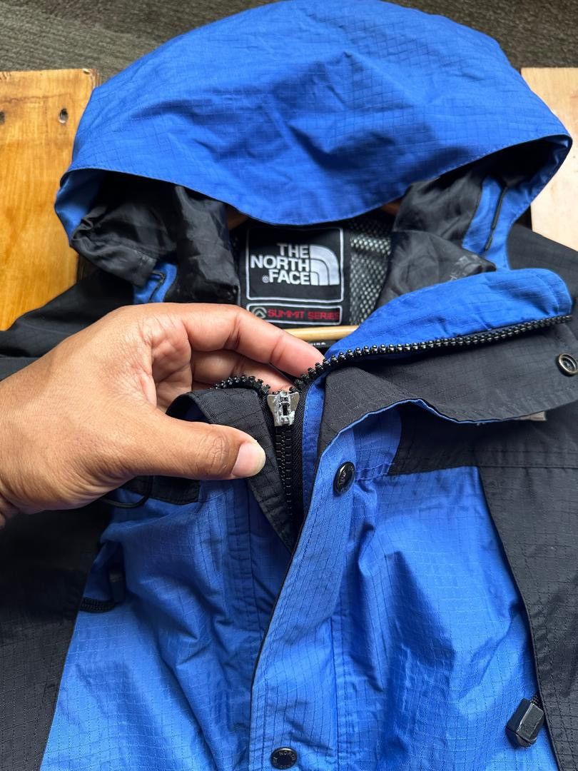 The North Face × Vintage THE NORTH FACE SUMMIT SERIES GORETEX JACKET Size US M / EU 48-50 / 2 - 9 Thumbnail