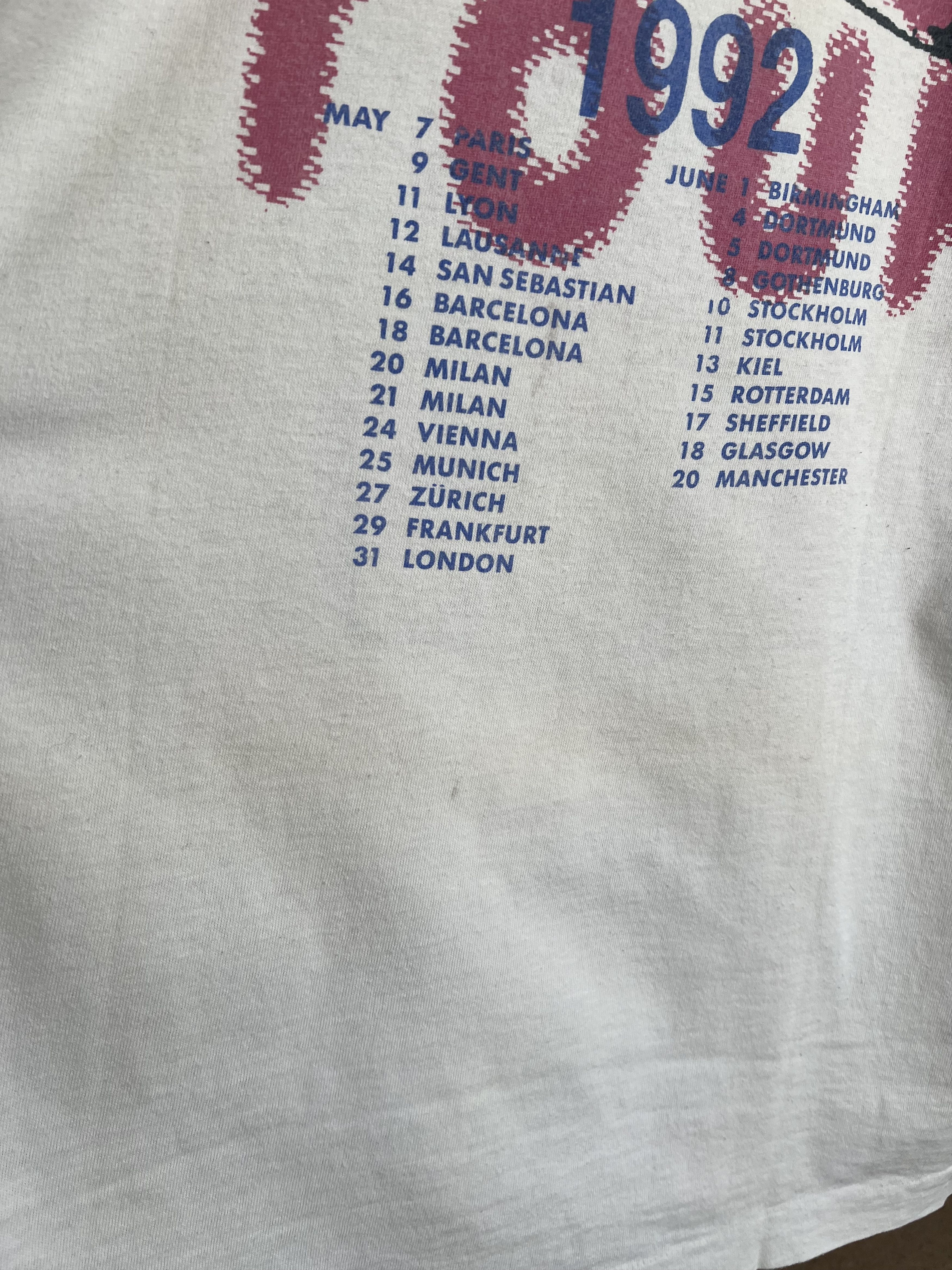 Band Tees Vintage 1992 U2 Zoo Tour White T-shirt Size US L / EU 52-54 / 3 - 25 Thumbnail