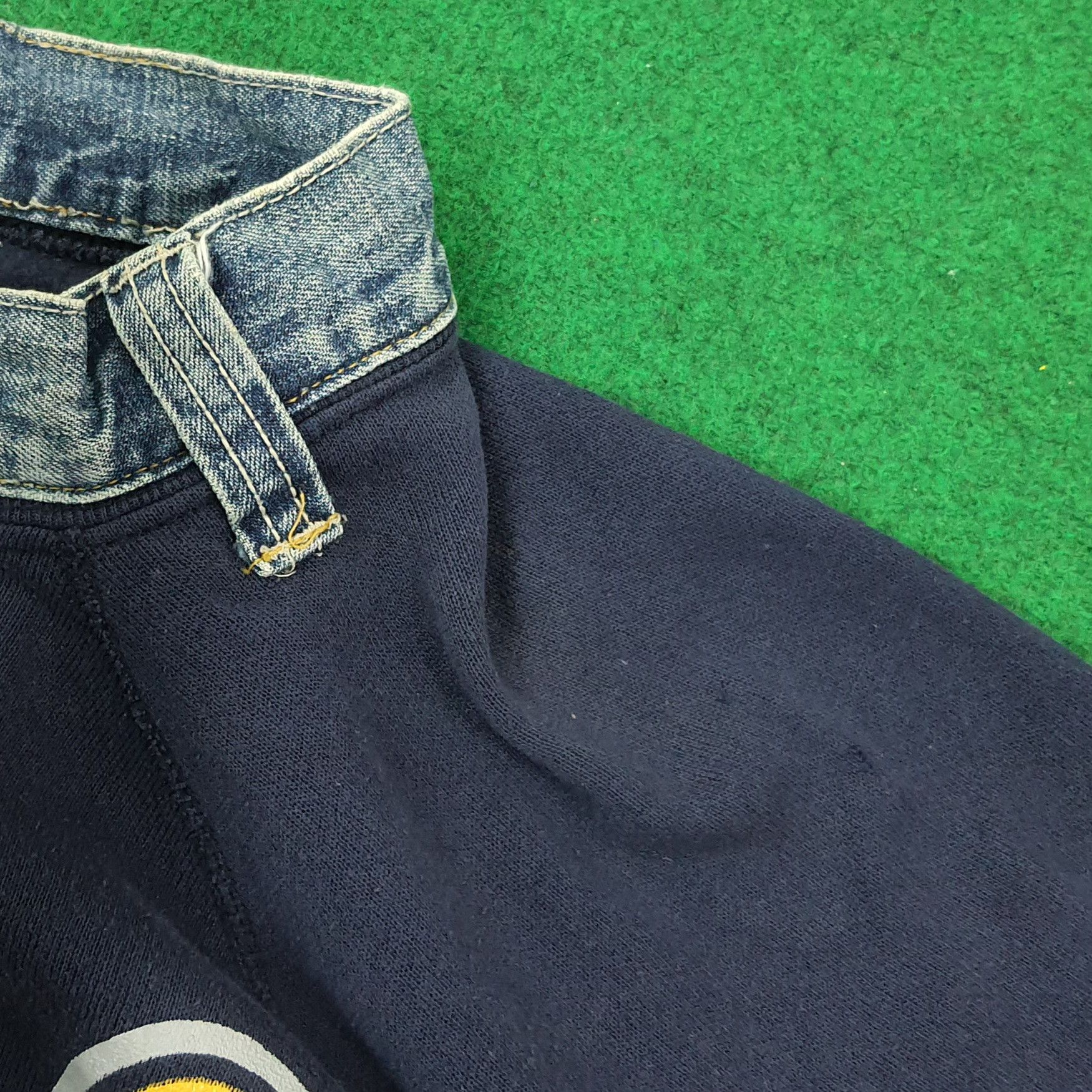 Other Vintage University of Michigan Sweatshirt C245N20 Size US L / EU 52-54 / 3 - 8 Thumbnail