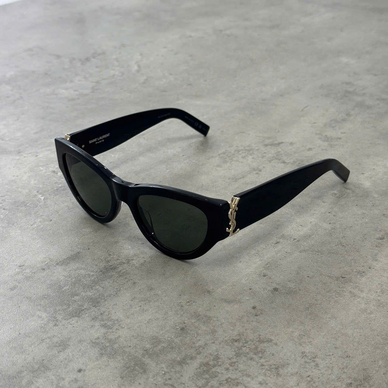 Saint Laurent Paris SAINT LAURENT Sunglasses Monogram SL M94 001 BLACK Size ONE SIZE - 1 Thumbnail