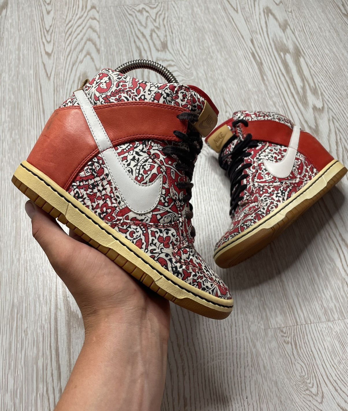 Vintage Nike Dunk Sky Hi Shoes Liberty of London Red Womens size 6 Size US 6 / IT 36 - 3 Thumbnail