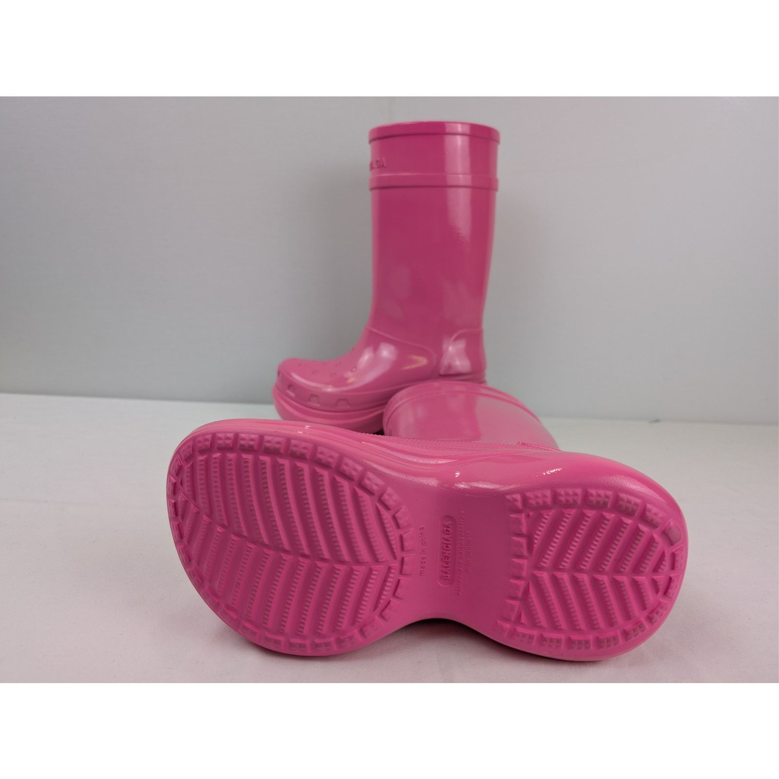 Balenciaga o1rshd1 Patent Eva Crocs Boots in Pink Size US 8 / IT 38 - 11 Thumbnail